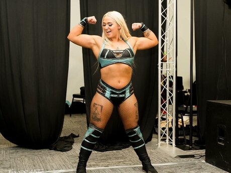 Ivy Malibu nudes model gallery