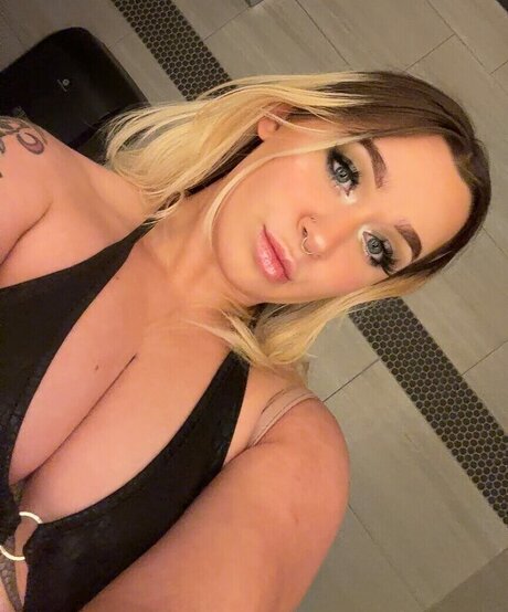 Ivy Malibu naked pornstar galleries