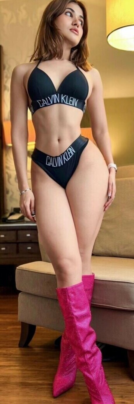 Soniya Singh Khatri exclusive model img