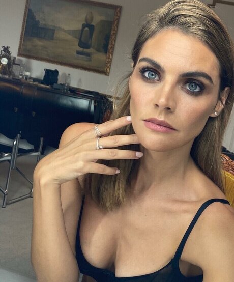 Amaia Salamanca Ur zar pornstar nudes img