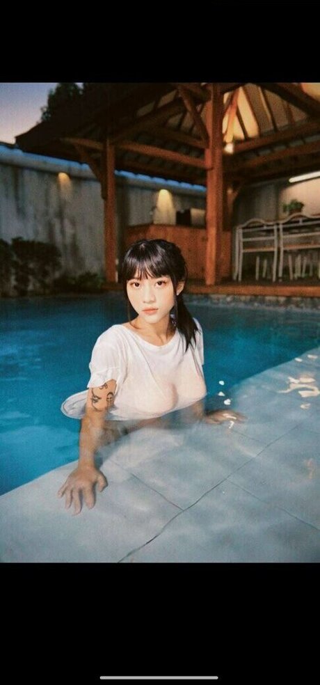 female influencer onlyfans hot sex pictures