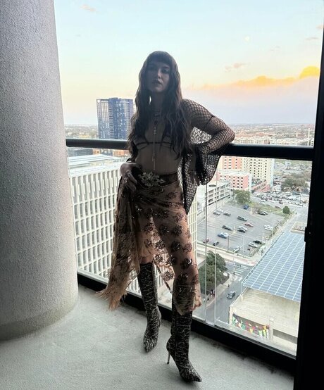 Sofia Reyes naked pornstar pic