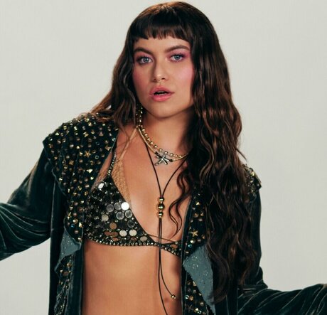 Sofia Reyes pornstar nudes img