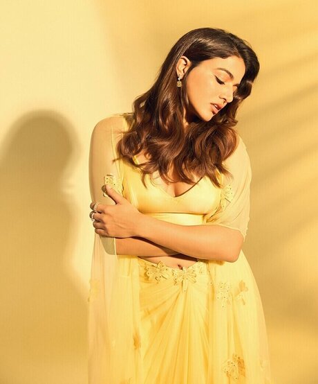 Wamiqa Gabbi naked actress photos