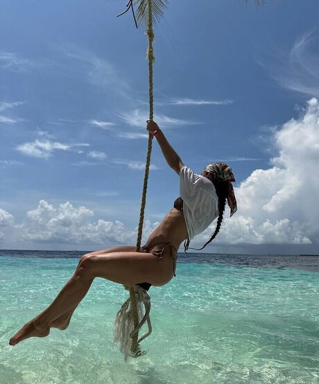 Nina Janova nice star galleries