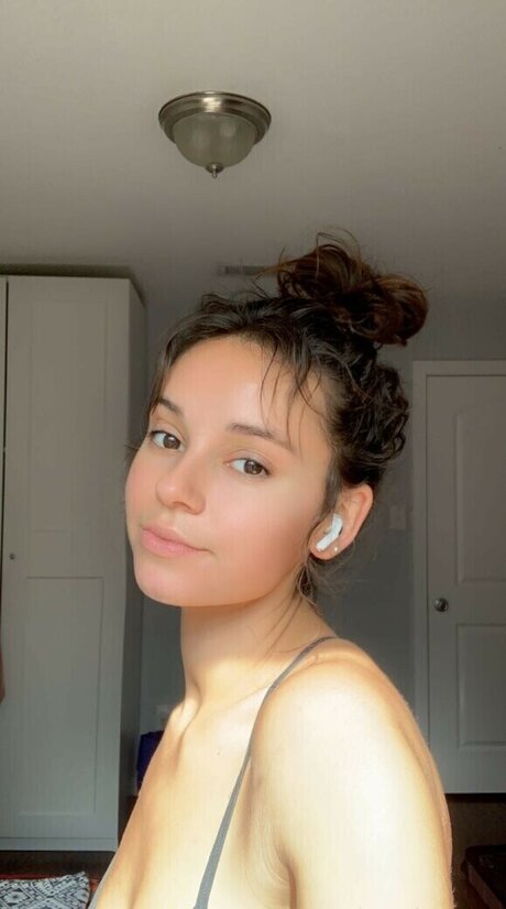 Leyla Ingalls pretty star images