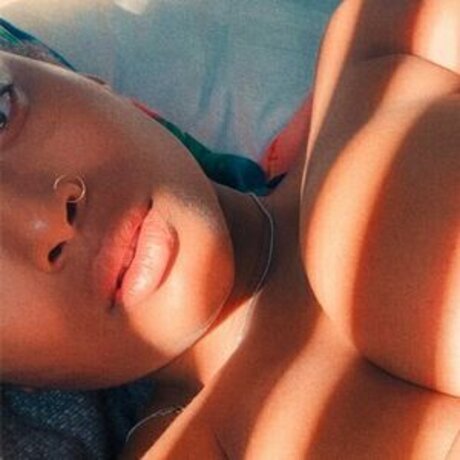 Jo Ikigai pornstar hot image