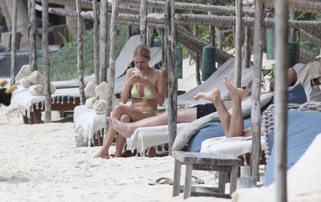 Leonie Hanne erotic actress gallery