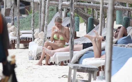 Leonie Hanne beautiful actress pic