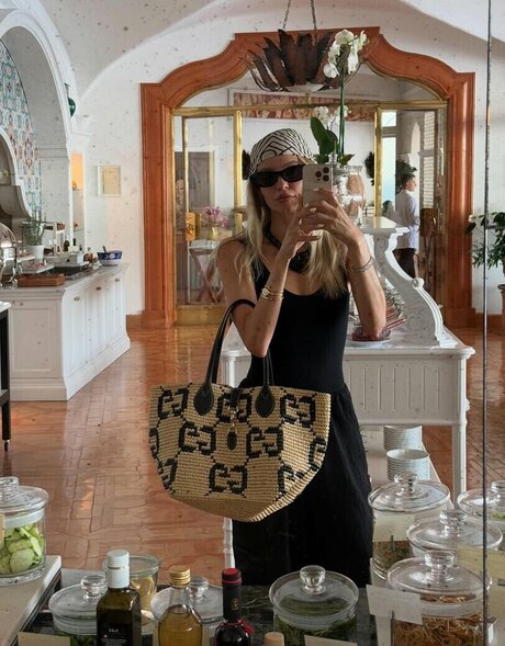 Leonie Hanne nice model image