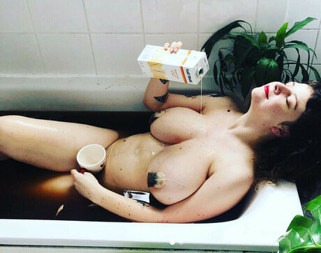 Lola milk pornstar exclusive pictures