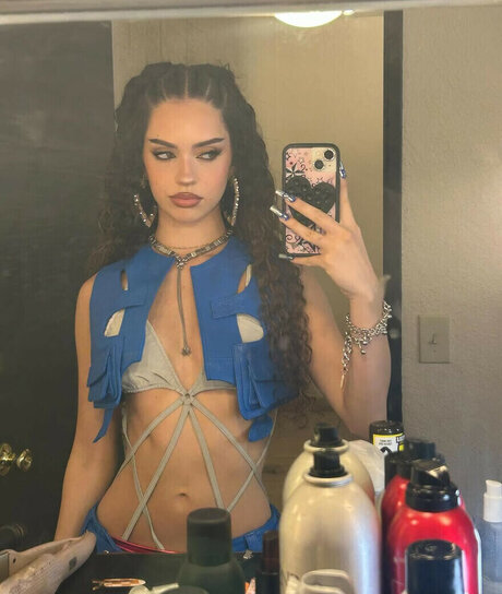 Daniela Avanzini model porn archive