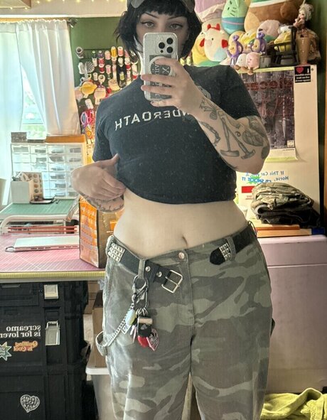 xBeaux naked model pic