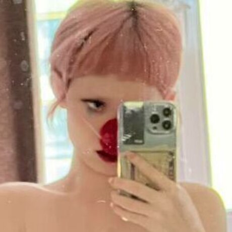 female popular onlyfans hot pics