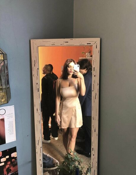 Nakishka hot star photo