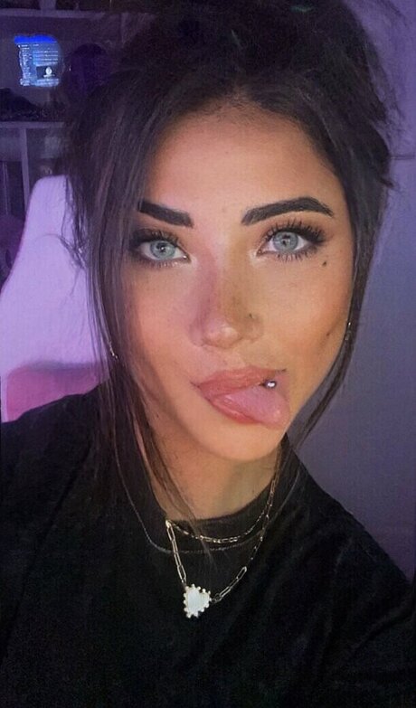 Selenalenaxo model pornographic pictures