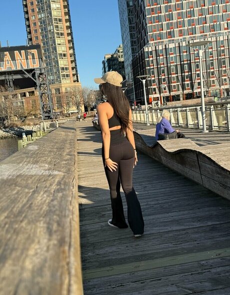 Selenalenaxo adult actress gallery