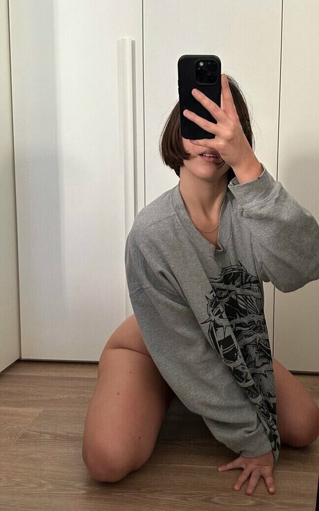 Lara Juice hot actress archive