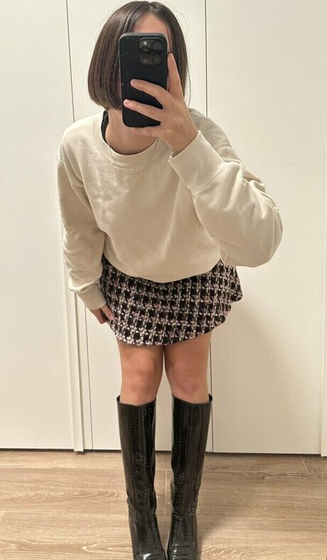 Lara Juice model best pictures