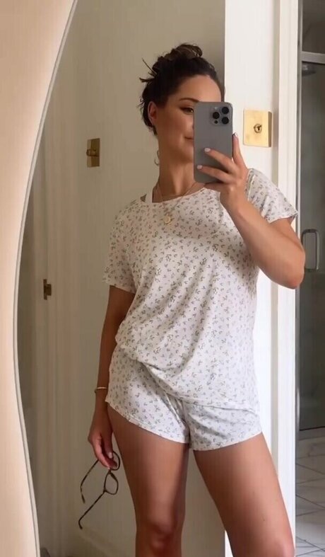 Made In Chelsea pornstar beautiful pics