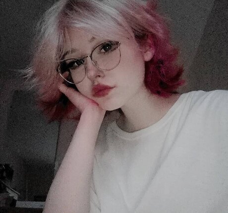 su ga r ik adult actress photo