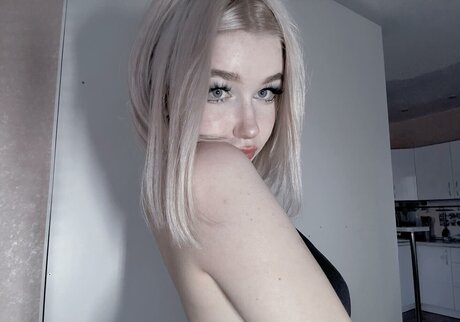 su ga r ik model high quality photos