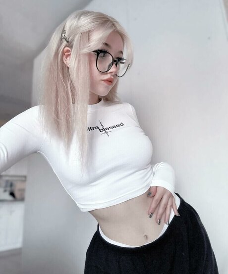 su ga r ik xxx actress images