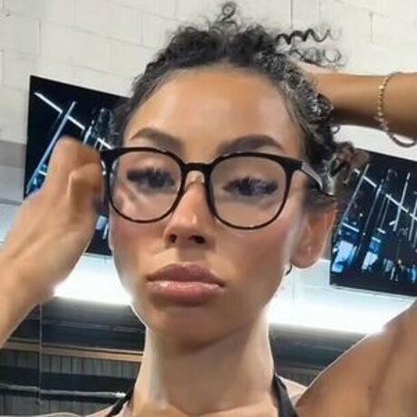 Mia Sorety pornstar top images