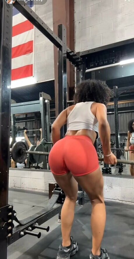 Mia Sorety perfect actress img