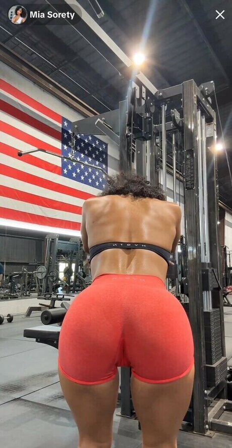 Mia Sorety erotic actress picture