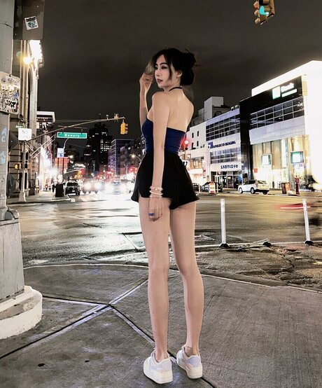 mollyshen model hd gallery