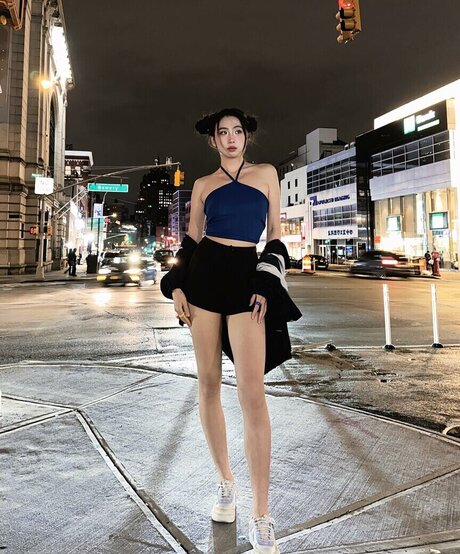 mollyshen model perfect img