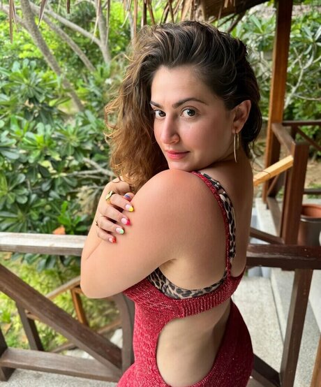 Shivaleeka Oberoi exclusive actress photo