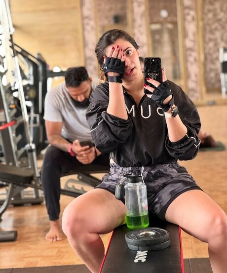 Shivaleeka Oberoi pornstar picture