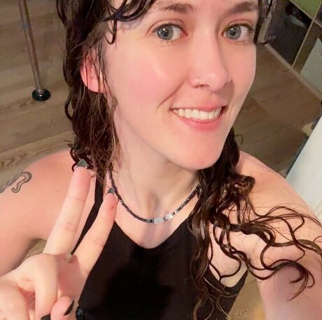 Tunnelsnakesfool naked actress pics