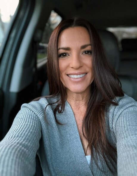 Maria May pretty pornstar image