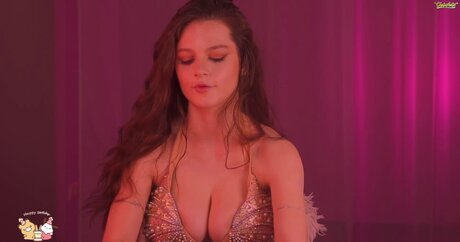 Lorienn pornstar pretty images