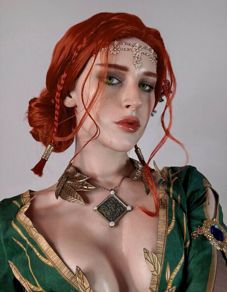 Vi Morrigan hot model photo