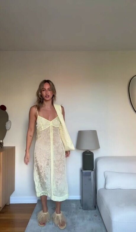 izzipoopi model hot image