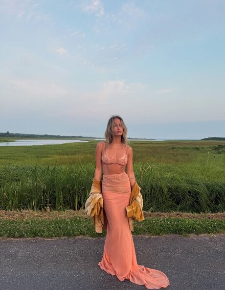 izzipoopi actress img