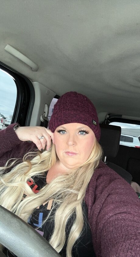 ChairBear nice actress pictures