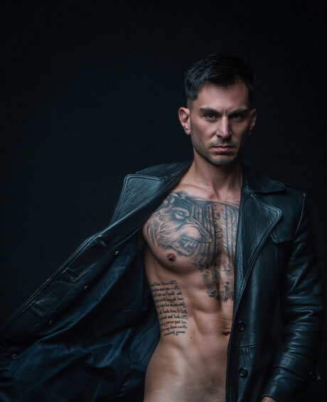 Martee vip star nude pics