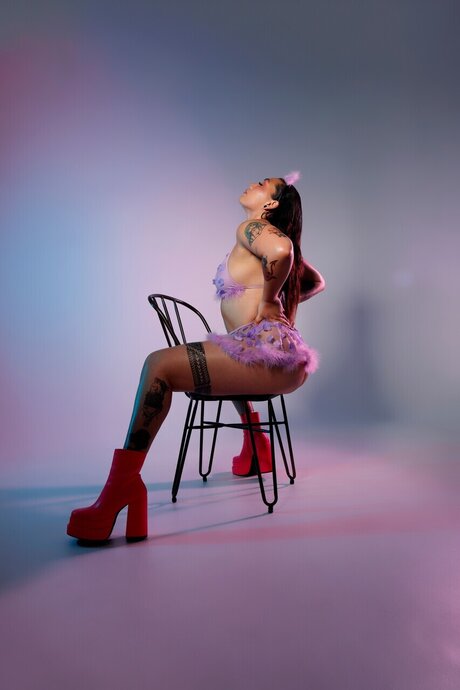 Ropey Lupa naked pornstar pics