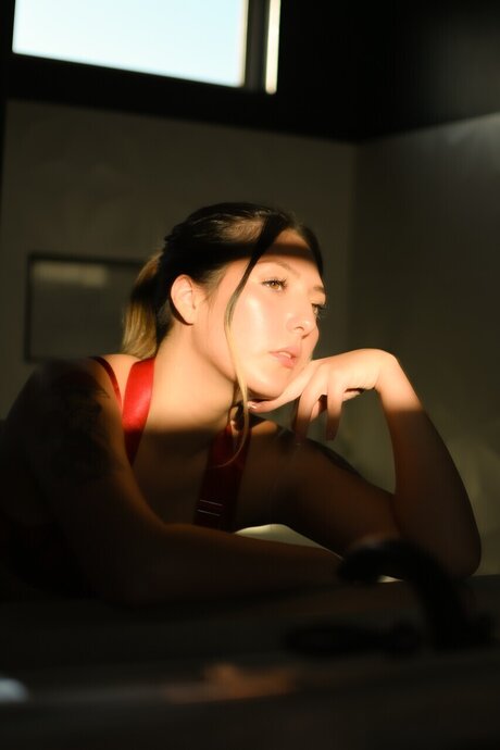 Lilopeachie high quality actress photos