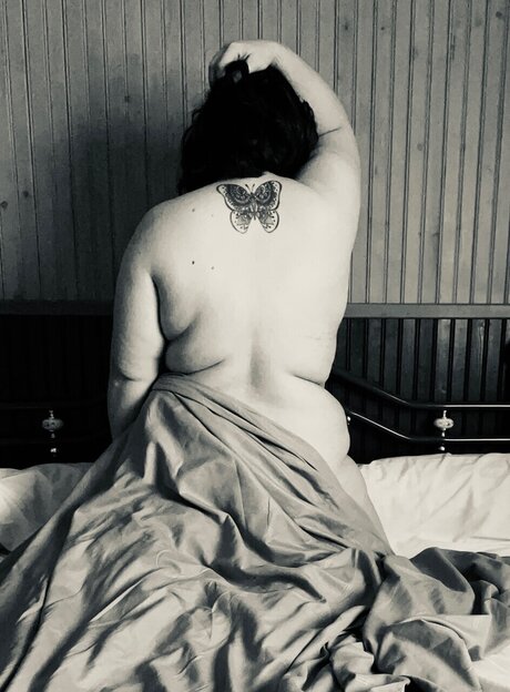 Sabrina Rosenoire star naked gallery