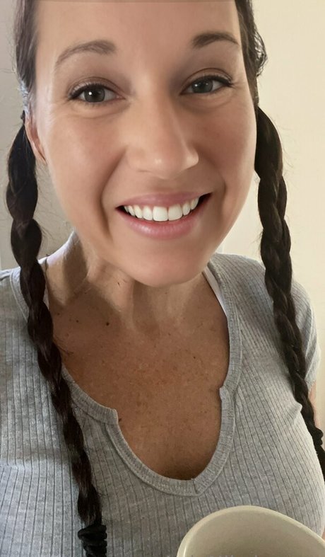 lolanikolavip high quality pornstar pictures