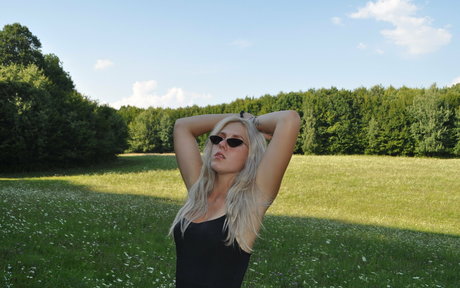 hairy legs onlyfans hot sex image