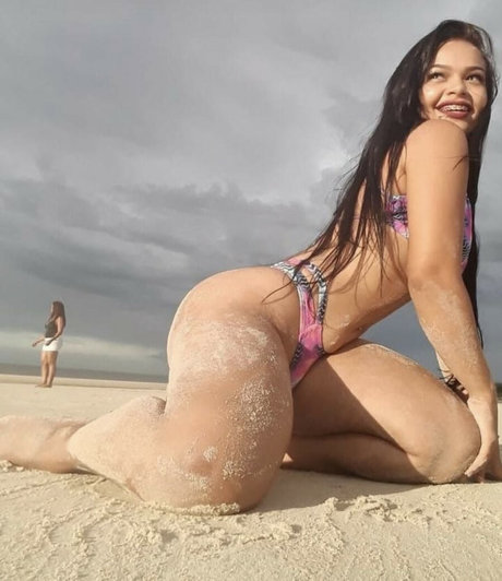 Emillyrlima star hot photos