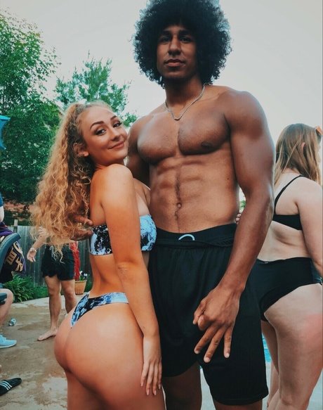 Ml Plnclver0 model naked photo