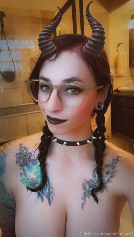 sentientbees2 hot star photos